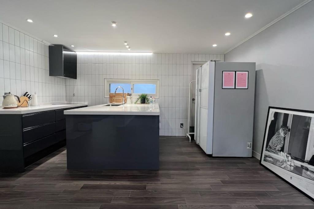 Hongdae 3Bedroom Apartment #14 Сеул Екстериор снимка