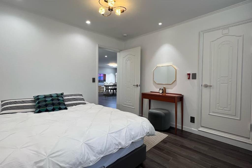 Hongdae 3Bedroom Apartment #14 Сеул Екстериор снимка